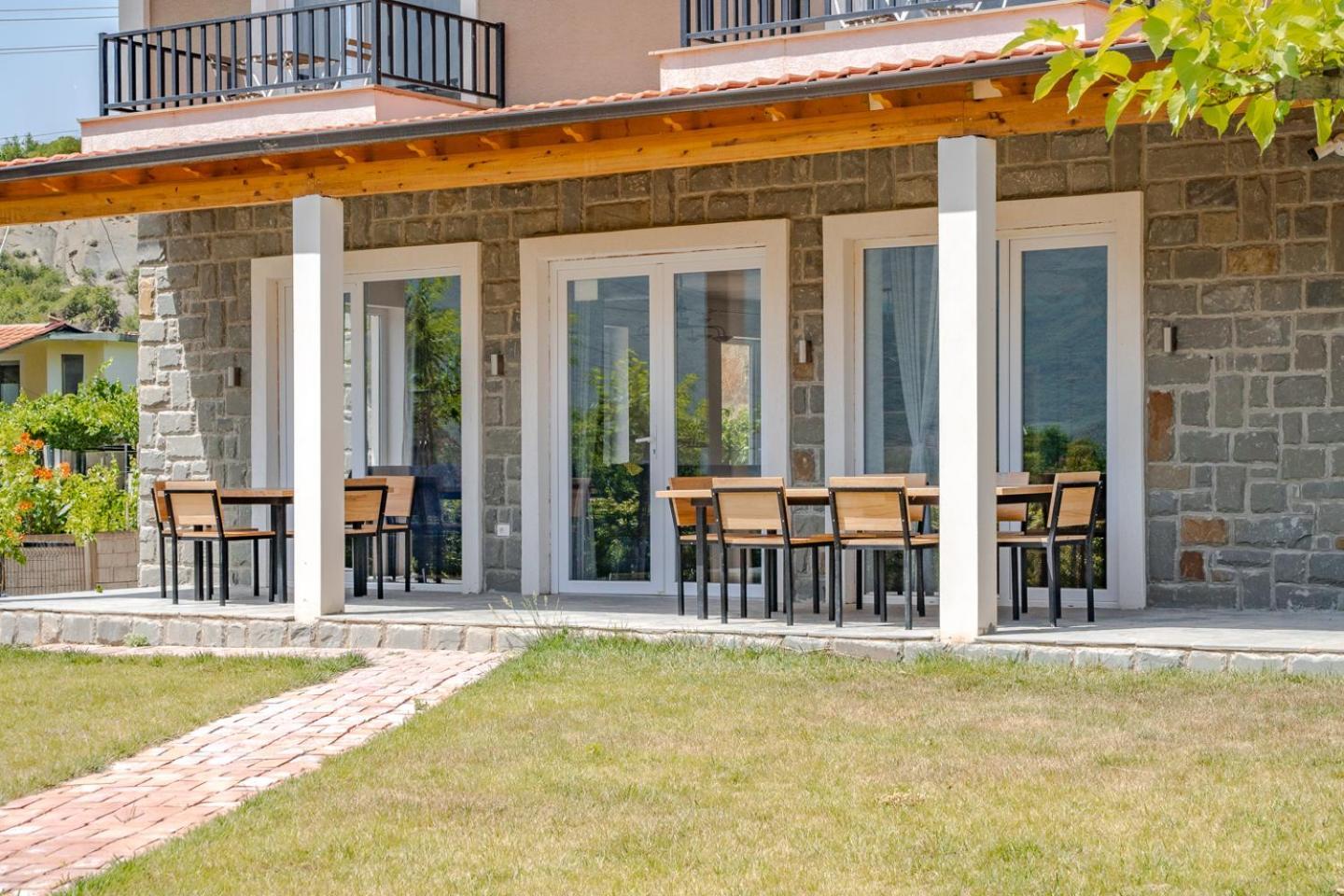 Villa Bujtina Lumo & Pool à Përmet Extérieur photo