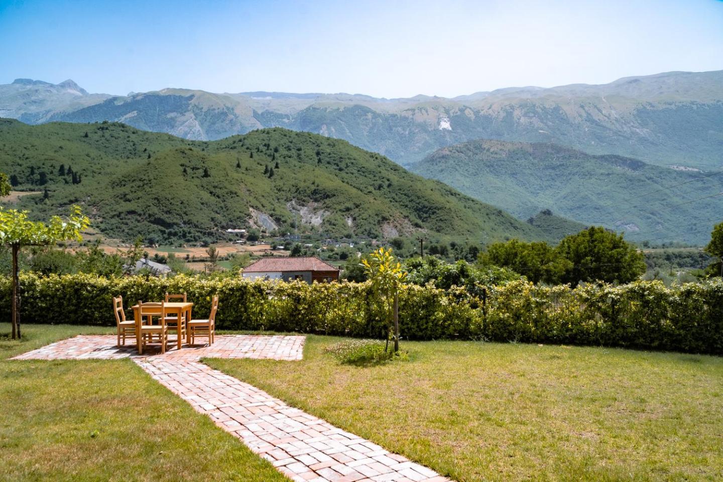 Villa Bujtina Lumo & Pool à Përmet Extérieur photo
